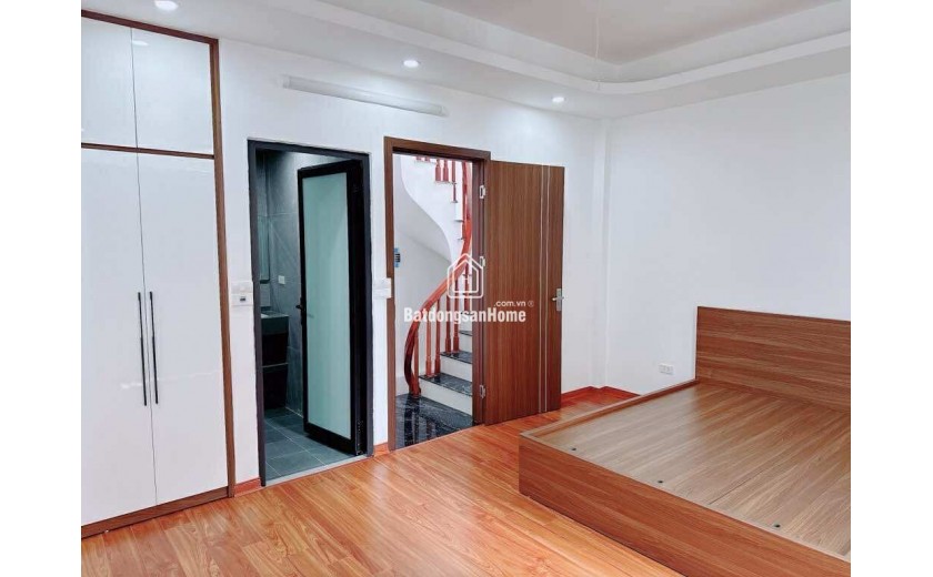 Minh Khai, Nhà Mới Tinh, Nội Thất Đẹp, MT Quyền Lực, Ngõ 3 Gác, Gần Phố, Hơn 8 Tỷ